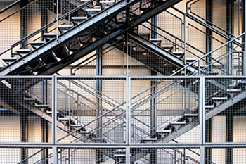 Металлические лестницы производства СтальКонструкция
